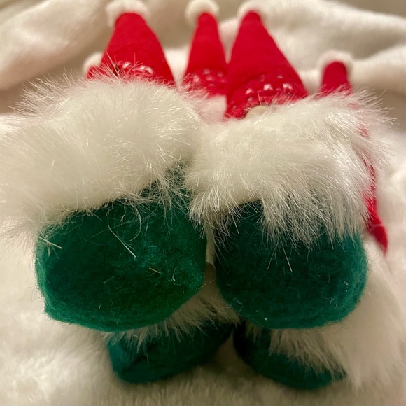 6 Christmas Knomes red & green w/cute noses & fun white beards -weighted bottoms - Picture 7 of 9